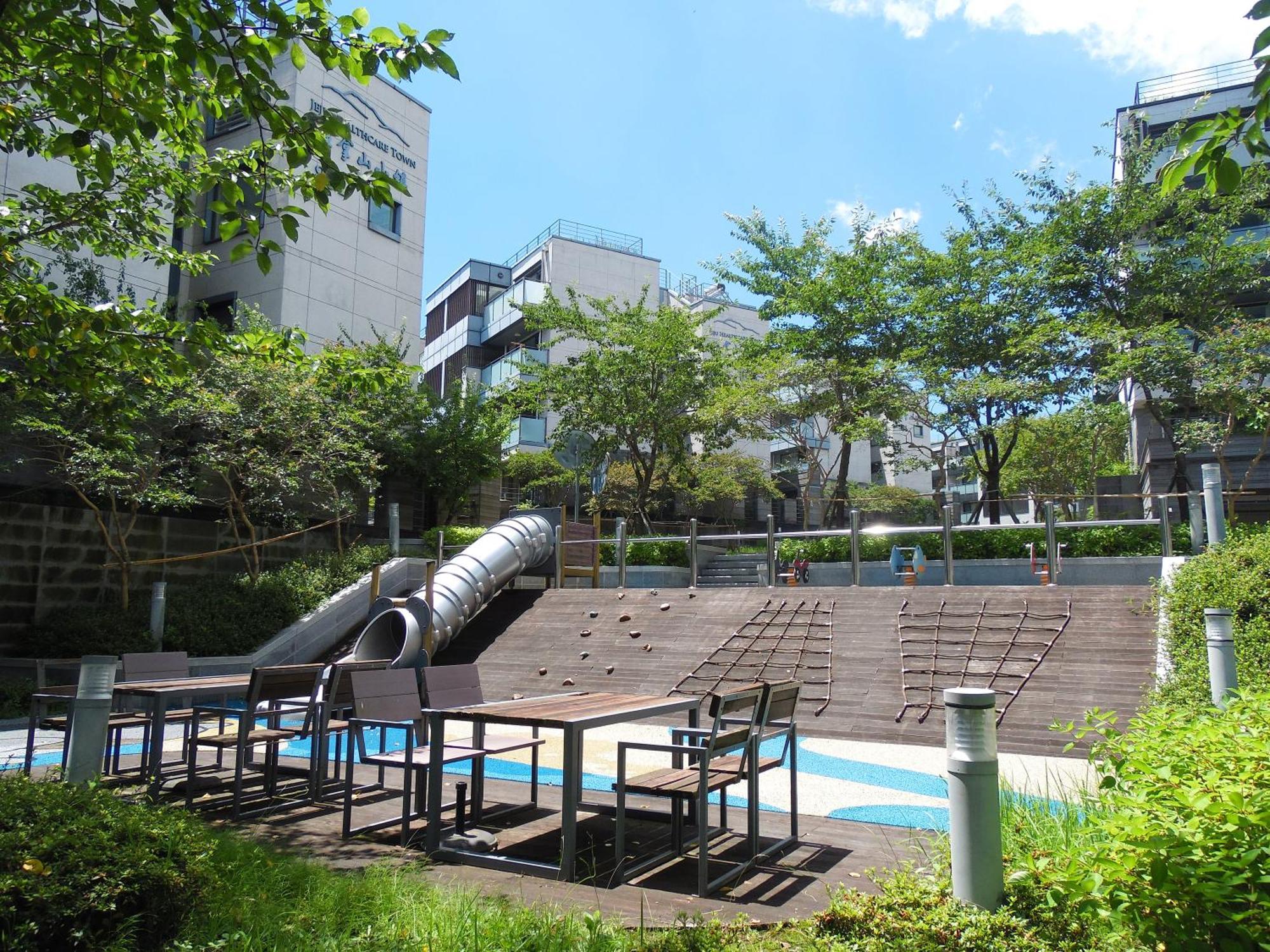 Healthcare Town Resort ซอกวีโพ ภายนอก รูปภาพ